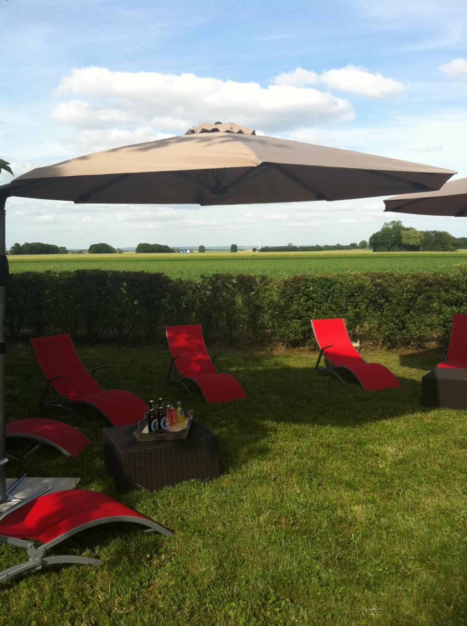 Logis Hotel Les Nympheas Chaufour-lès-Bonnières Eksteriør billede