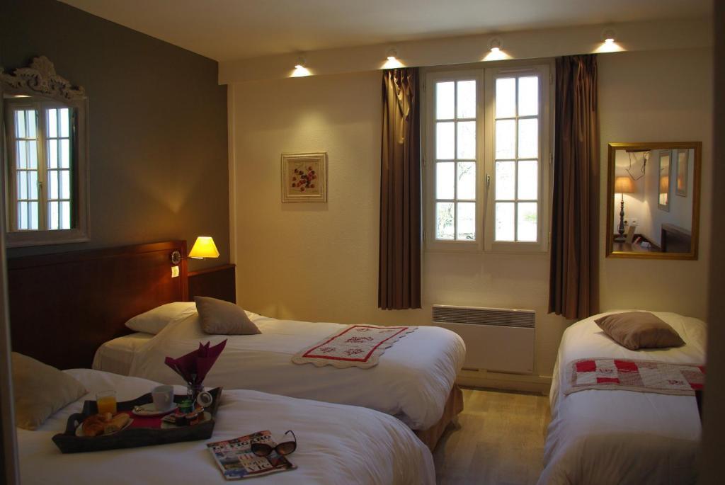 Logis Hotel Les Nympheas Chaufour-lès-Bonnières Værelse billede
