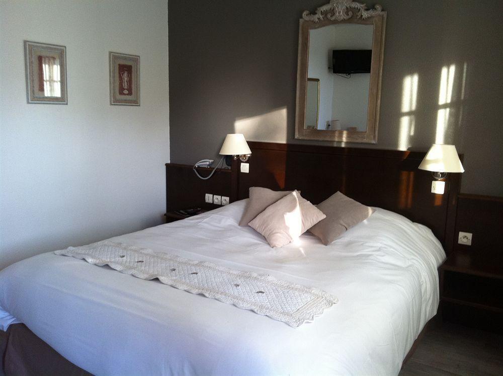 Logis Hotel Les Nympheas Chaufour-lès-Bonnières Eksteriør billede