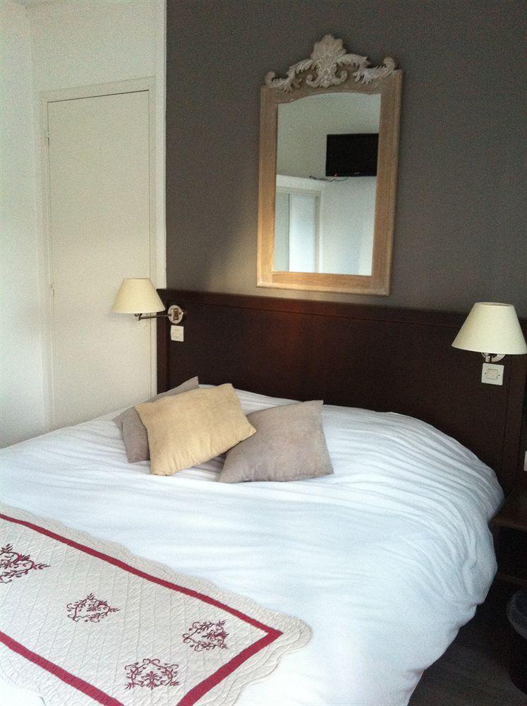 Logis Hotel Les Nympheas Chaufour-lès-Bonnières Eksteriør billede
