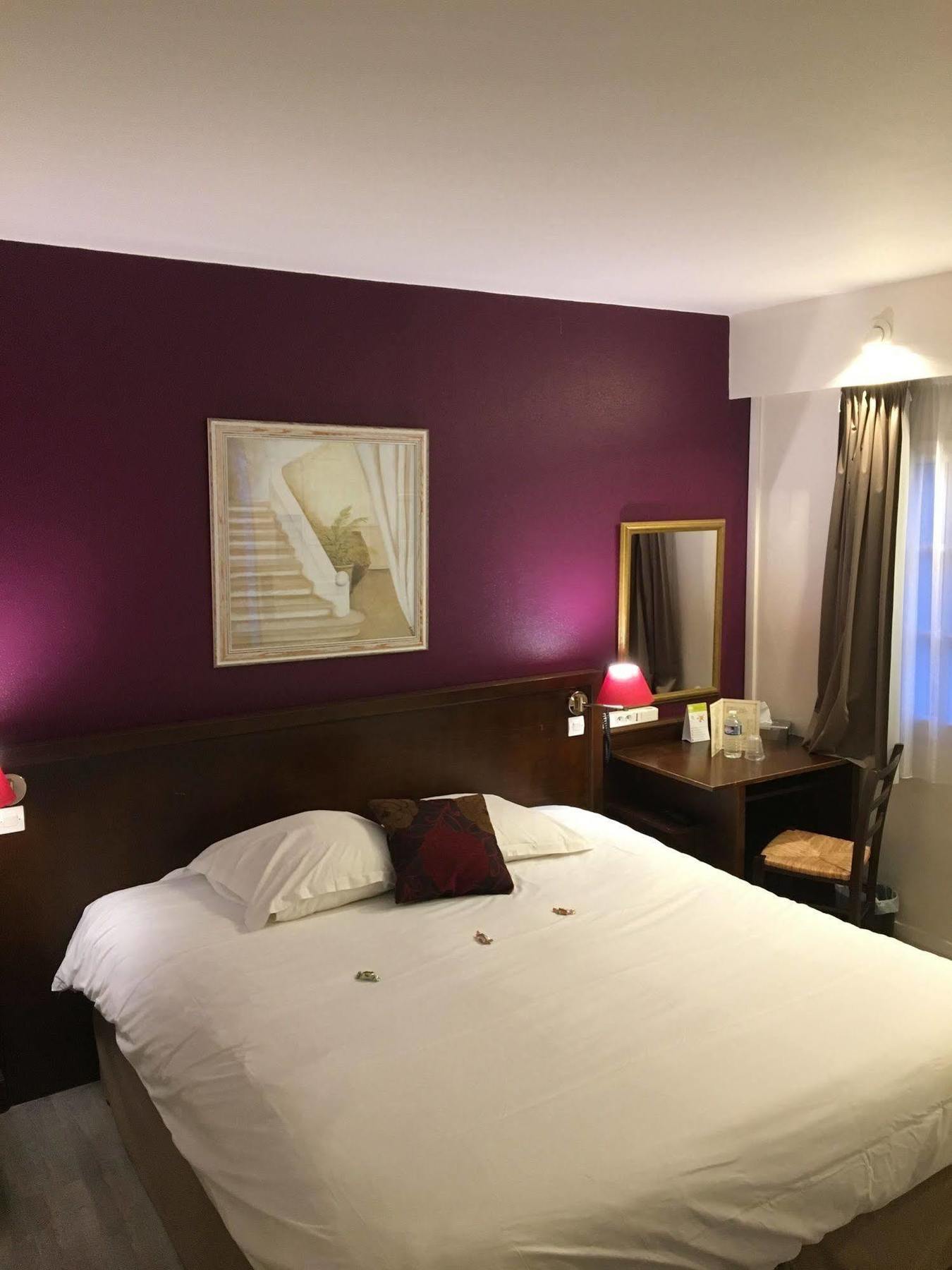 Logis Hotel Les Nympheas Chaufour-lès-Bonnières Eksteriør billede