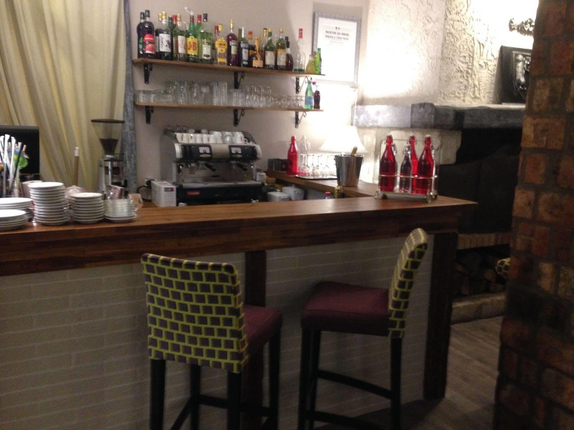 Logis Hotel Les Nympheas Chaufour-lès-Bonnières Eksteriør billede